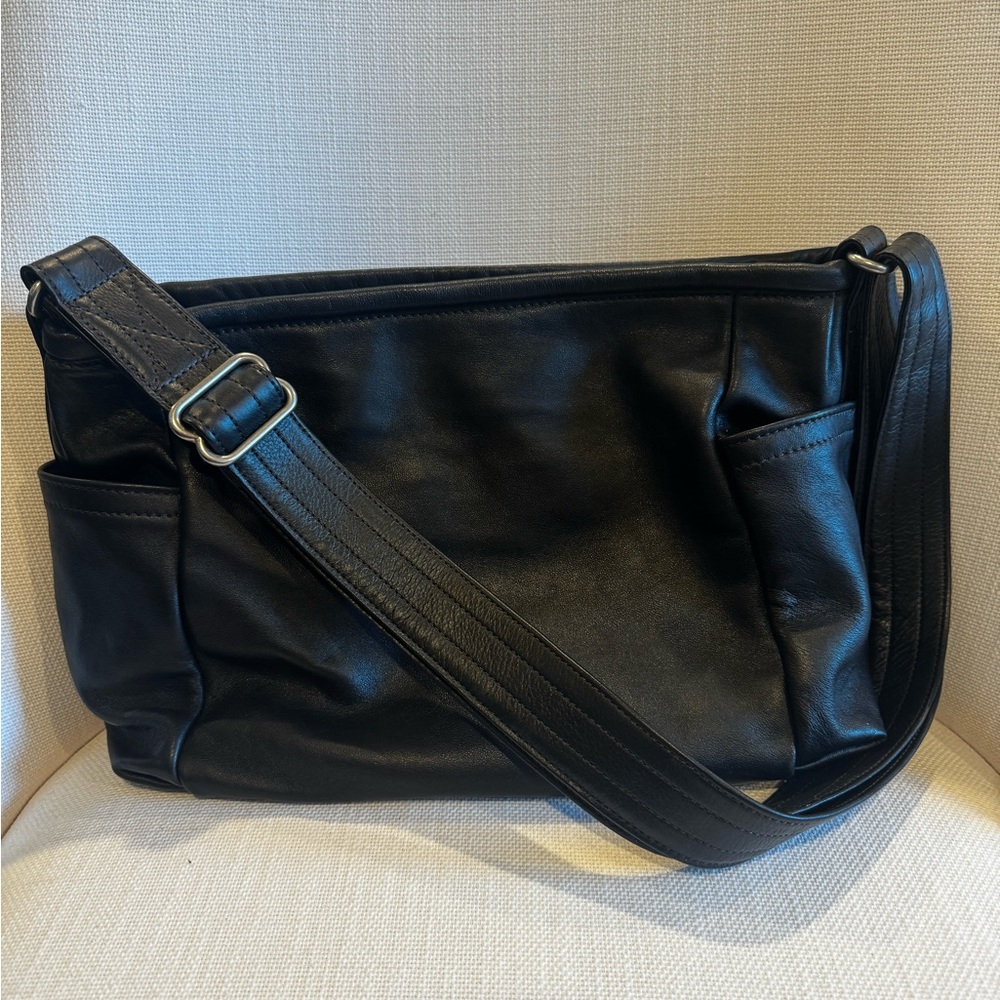 Rough & Tumble plonge Black pillow Leather Shoulder Bag